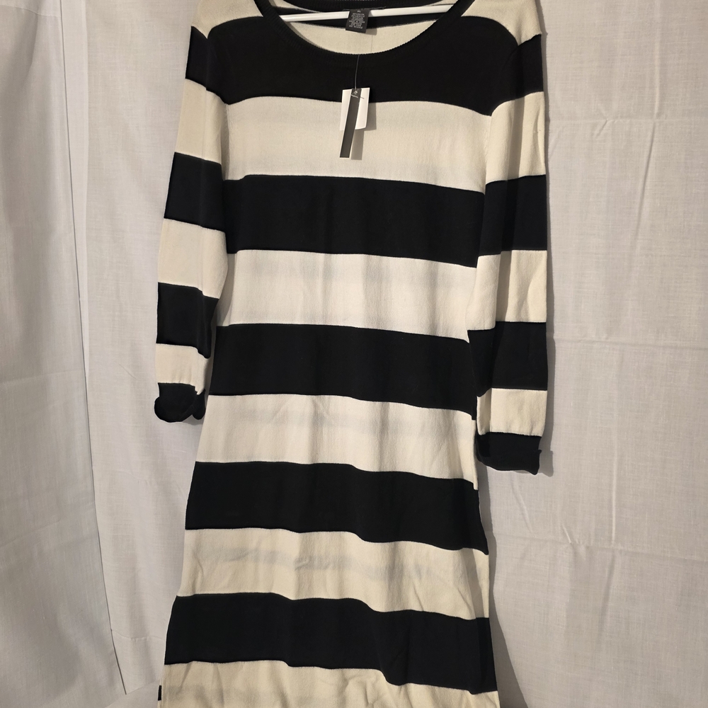 New Chelsea & Theodore Black and Ivory Striped Sweater Dress Sz XL.